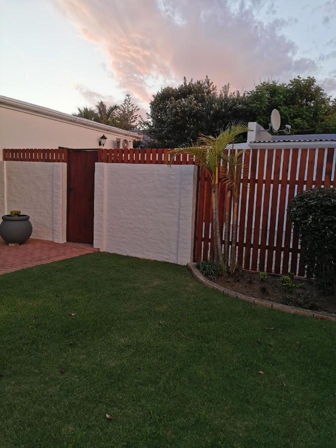 Ballina Ga-El Guesthouse Port Elizabeth Exterior photo