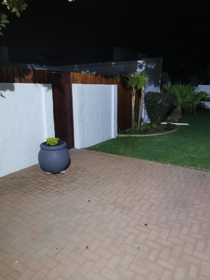 Ballina Ga-El Guesthouse Port Elizabeth Exterior photo